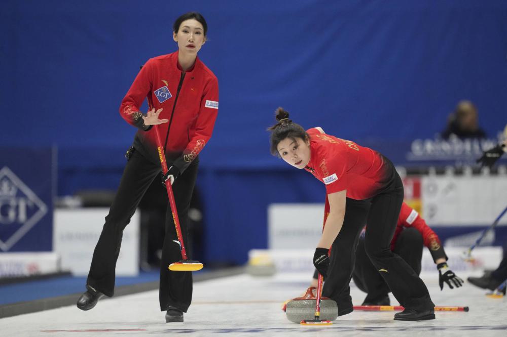 双冠王！上海海港3-1山东泰山 队史首夺足协杯冠.